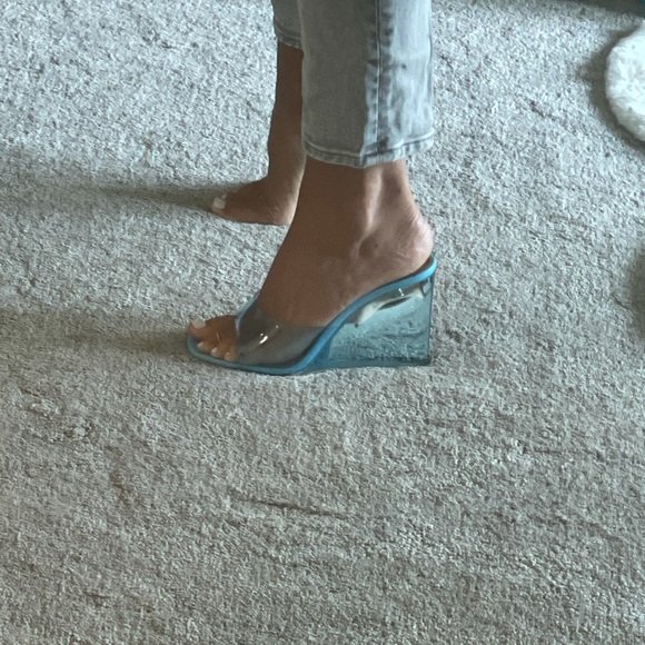 Amina Muaddi glass blue lupita wedge - Picture 2 of 2